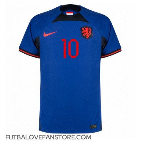 Holandsko Memphis Depay #10 Vonkajší futbalový dres MS 2022 Krátky Rukáv